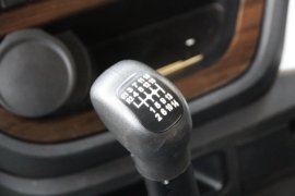 汉马H6&nbsp;牵引车驾驶室                                               图片