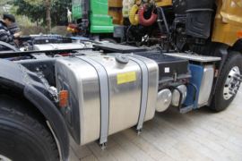 汉马H6&nbsp;牵引车底盘                                                图片