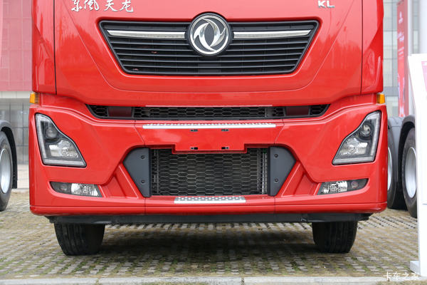 东风天龙KL牵引车贴息1.7万 限时促销中