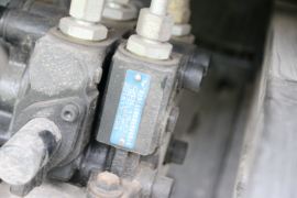 华菱M5&nbsp;自卸车底盘                                                图片