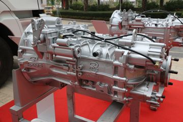 汉马16SOB1500 16挡 手动挡变速箱