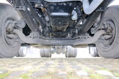东风商用车 天龙KL 300马力 6X4 环卫车底盘(国六)