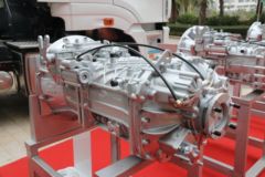 汉马16SOB2700 16挡 手动挡变速箱