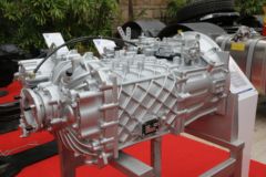 汉马16SOB2700 16挡 手动挡变速箱