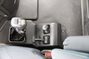 ���� ����H9�ؿ� 410���� 6X4 LNGǣ����ͼƬ