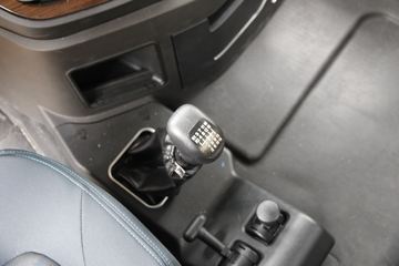 ���� ����H9�ؿ� 410���� 6X4 LNGǣ����ͼƬ