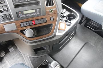 ���� ����H9�ؿ� 410���� 6X4 LNGǣ����ͼƬ