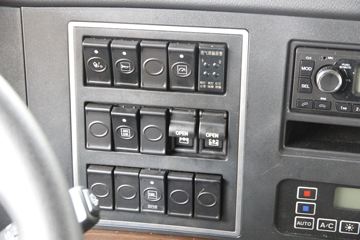 ���� ����H9�ؿ� 410���� 6X4 LNGǣ����ͼƬ