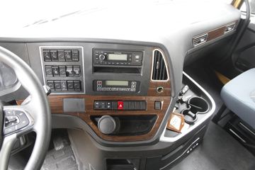 ���� ����H9�ؿ� 410���� 6X4 LNGǣ����ͼƬ