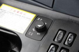 华菱之星&nbsp;牵引车驾驶室                                               图片