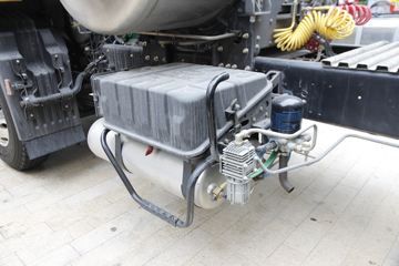 ���� ����H9�ؿ� 410���� 6X4 LNGǣ����ͼƬ