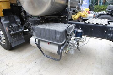 ���� ����H9�ؿ� 410���� 6X4 LNGǣ����ͼƬ