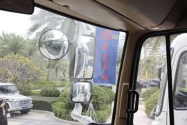 华菱M5&nbsp;混凝土搅拌车驾驶室                                               图片