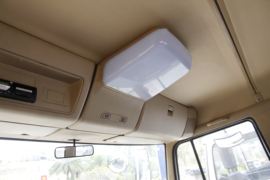 华菱M5&nbsp;混凝土搅拌车驾驶室                                               图片