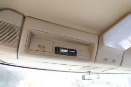 华菱M5&nbsp;混凝土搅拌车驾驶室                                               图片