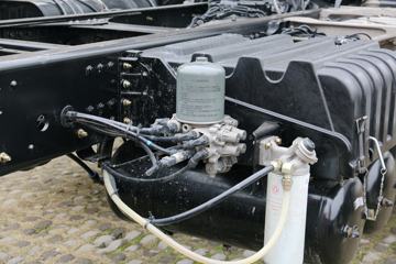�������ó� ����KL 300���� 6X4����������(����)ͼƬ