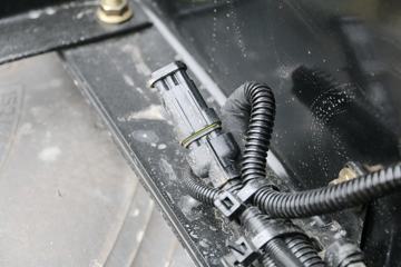 �������ó� ����KL 300���� 6X4����������(����)ͼƬ