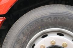 东风柳汽 乘龙T5重卡 400马力 6X4长头牵引车(平顶)(LZ4250T5DB)