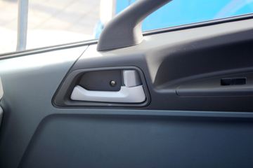 һ������ ��ž���5ϵ 180���� 4X2��ж��(����)ͼƬ