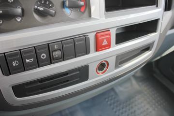 һ������ ��ž���5ϵ 180���� 4X2��ж��(����)ͼƬ