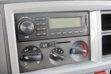 һ������ ��ž���5ϵ 180���� 4X2��ж��(����)ͼƬ