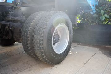 һ������ ��ž���5ϵ 180���� 4X2��ж��(����)ͼƬ