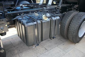 һ������ ��ž���5ϵ 180���� 4X2��ж��(����)ͼƬ