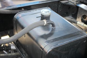 һ������ ��ž���5ϵ 180���� 4X2��ж��(����)ͼƬ