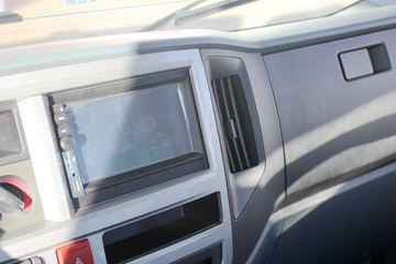 һ������ ��Ź�ʨ ���ذ� 163���� 4X2 �����Ῠ����(����)ͼƬ