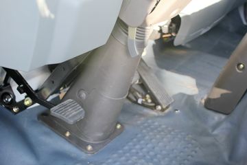 һ������ ��Ź�ʨ ���ذ� 163���� 4X2 �����Ῠ����(����)ͼƬ