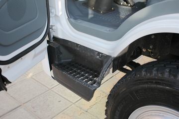 һ������ ��Ź�ʨ ���ذ� 163���� 4X2 �����Ῠ����(����)ͼƬ