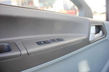 һ������ ��Ź�ʨ ���ذ� 163���� 4X2 �����Ῠ����(����)ͼƬ