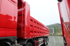 东风柳汽 乘龙H7 520马力 8X4 8.6米自卸车(LZ3317H7FB)