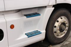 东风柳汽 乘龙T7重卡 560马力 6X4长头长轴距牵引车(LZ4251T7DB)