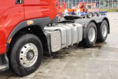 东风柳汽 乘龙H7重卡 2019款 560马力 6X4牵引车(LZ4258H7DB)