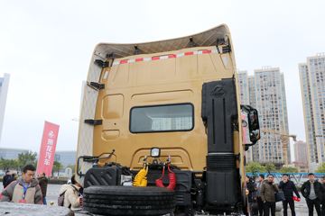 �������� ����H7�ؿ� 2019�� 600���� 6X4ǣ����(����)(LZ4252H7DC1)ͼƬ