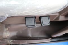 东风柳汽 乘龙H5中卡 290马力 6X2 7.8米仓栅式载货车(LZ5250CCYH7CB)