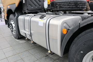 �������� ����H7�ؿ� 2019�� 600���� 6X4ǣ����(����)(LZ4252H7DC1)ͼƬ