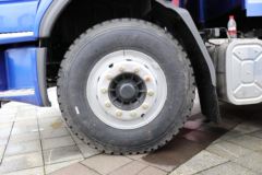 东风柳汽 乘龙H5中卡 290马力 6X2 7.8米仓栅式载货车(LZ5250CCYH7CB)