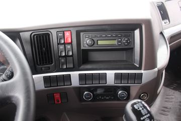 �������� ����H5�п� 240���� 4X2 6.8�ײ�դʽ�ػ���(LZ5182CCYM3AB)ͼƬ