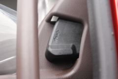 东风柳汽 乘龙H5中卡 240马力 4X2 6.8米仓栅式载货车(LZ5182CCYM3AB)