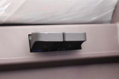 东风柳汽 乘龙H5中卡 240马力 4X2 6.8米仓栅式载货车(LZ5182CCYM3AB)