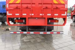 东风柳汽 乘龙H5中卡 240马力 4X2 6.8米仓栅式载货车(LZ5182CCYM3AB)