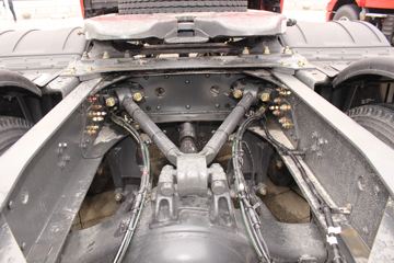 �������� ����T5�ؿ� 430���� 6X4 LNG��ͷǣ����(�����)ͼƬ