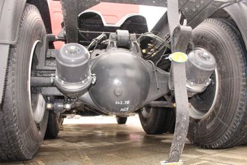 �������� ����T5�ؿ� 430���� 6X4 LNG��ͷǣ����(�����)ͼƬ