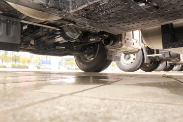 �������� ����T5�ؿ� 430���� 6X4 LNG��ͷǣ����(�����)ͼƬ