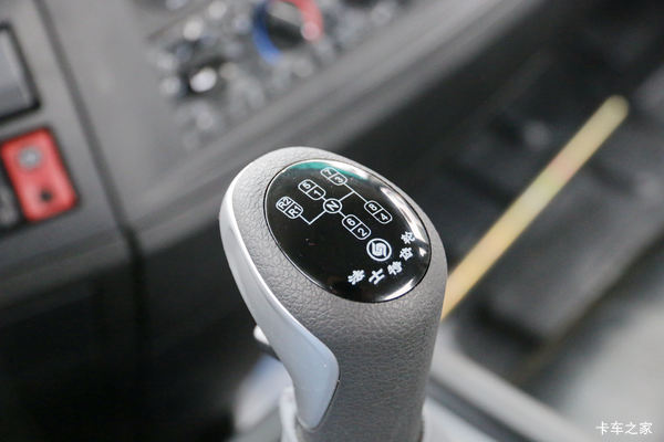 多利卡D9载货车火热促销中 让利高达0.5万