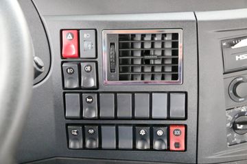 ���� ������D9 220���� 4X2 8����������ʽ�ػ���(����)(EQ5160XYKL9CDHAC)ͼƬ