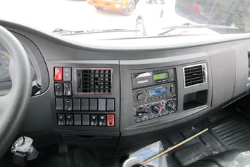 ���� ������D9 220���� 4X2 8����������ʽ�ػ���(����)(EQ5160XYKL9CDHAC)ͼƬ