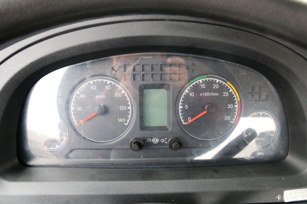 多利卡D9载货车火热促销中 让利高达0.5万